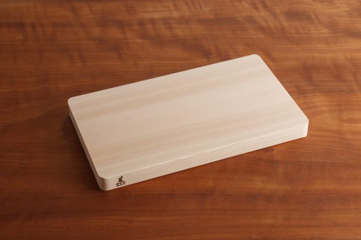ひのきのまな板 – かもしか道具店オンラインショップ