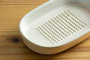 しょうがのおろし器 白
