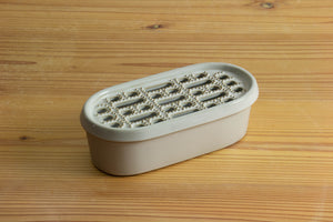 だいこんのおろし器 白