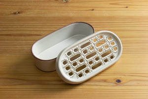 だいこんのおろし器 白