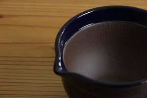 なっとうバチ 黒