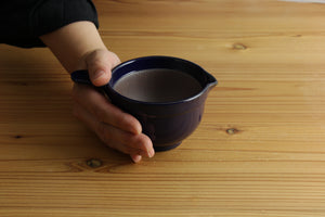 なっとうバチ 黒