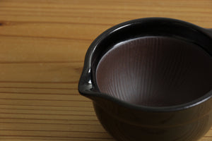 なっとうバチ 黒