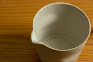 陶の冷酒器 白