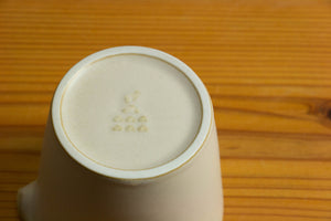 陶の冷酒器 白