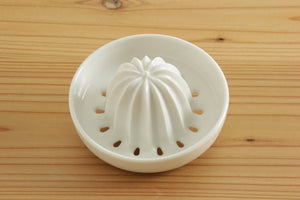 レモンのしぼり器 白