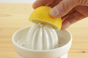 レモンのしぼり器 白