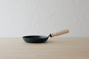 鉄のフライパン 20cm/26cm