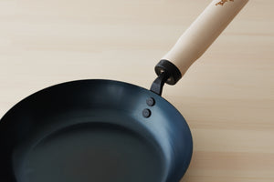 鉄のフライパン 20cm/26cm