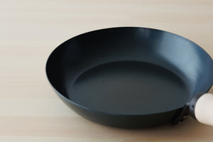 鉄のフライパン 20cm/26cm