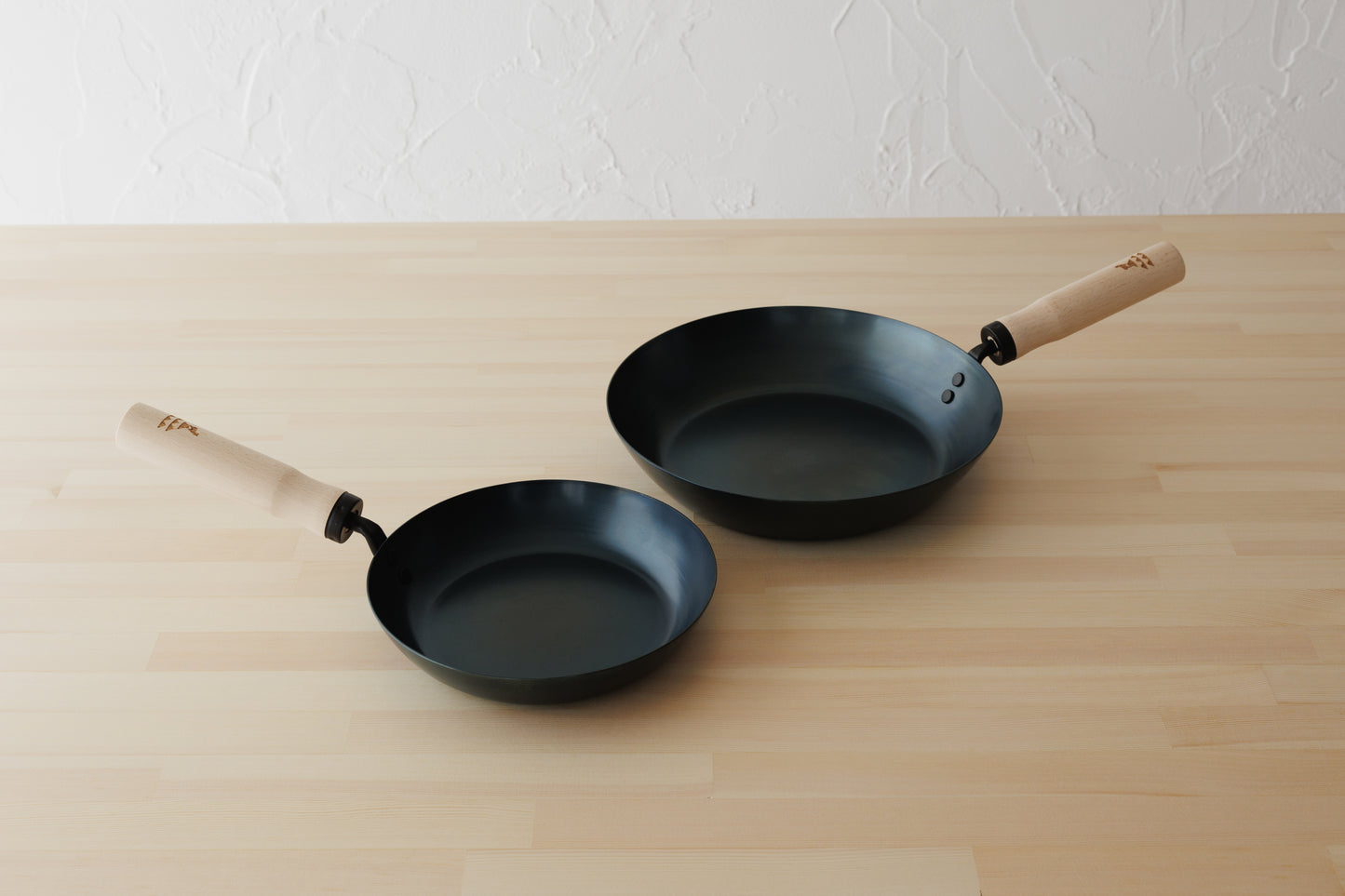 鉄のフライパン 20cm/26cm