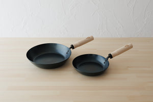 鉄のフライパン 20cm/26cm