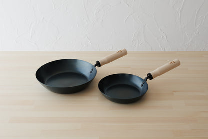 鉄のフライパン 20cm/26cm